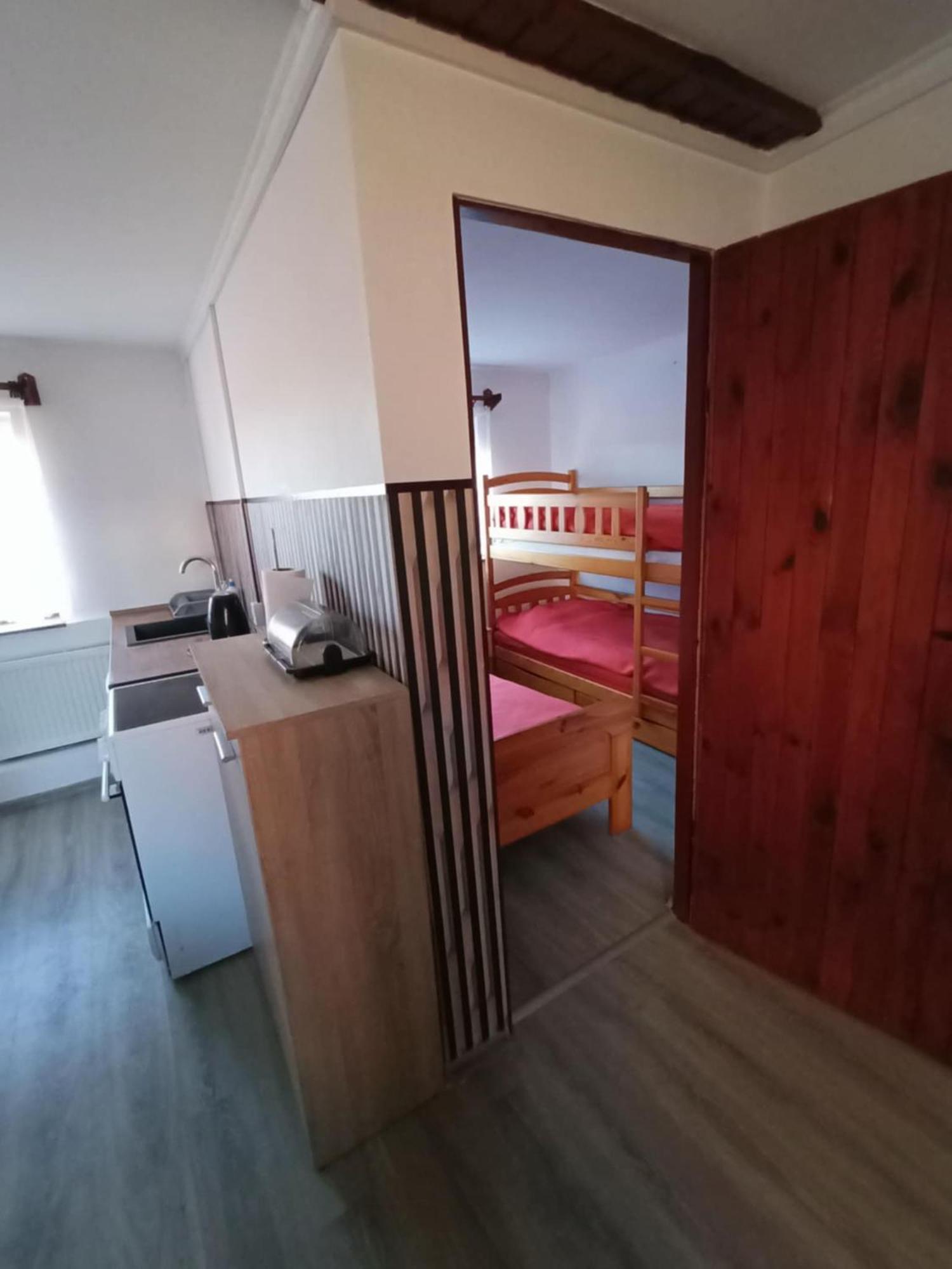 Malinowy Gaj - Agroturystyka Z Alpakami I Innymi Zwierzetami Swietajno  Exterior photo